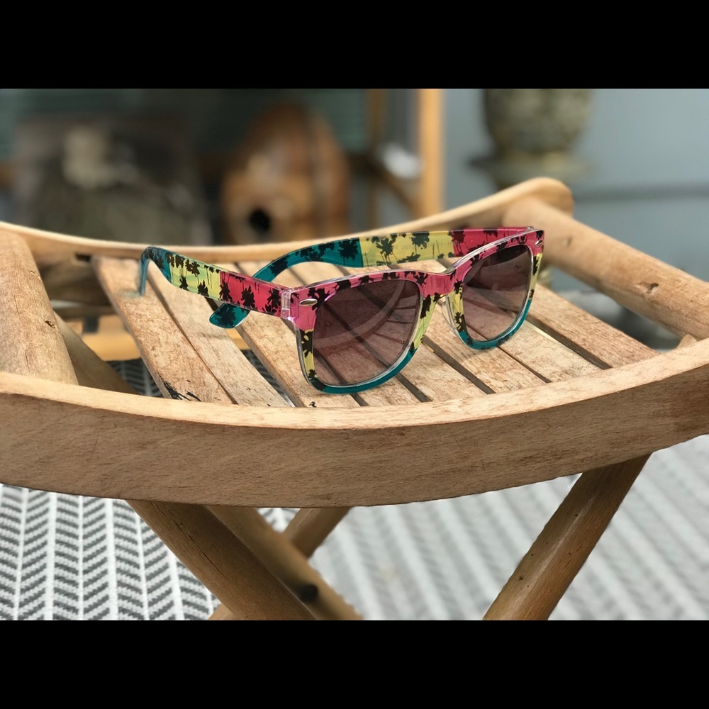 Hawaiian Tropic Palm Sunglasses